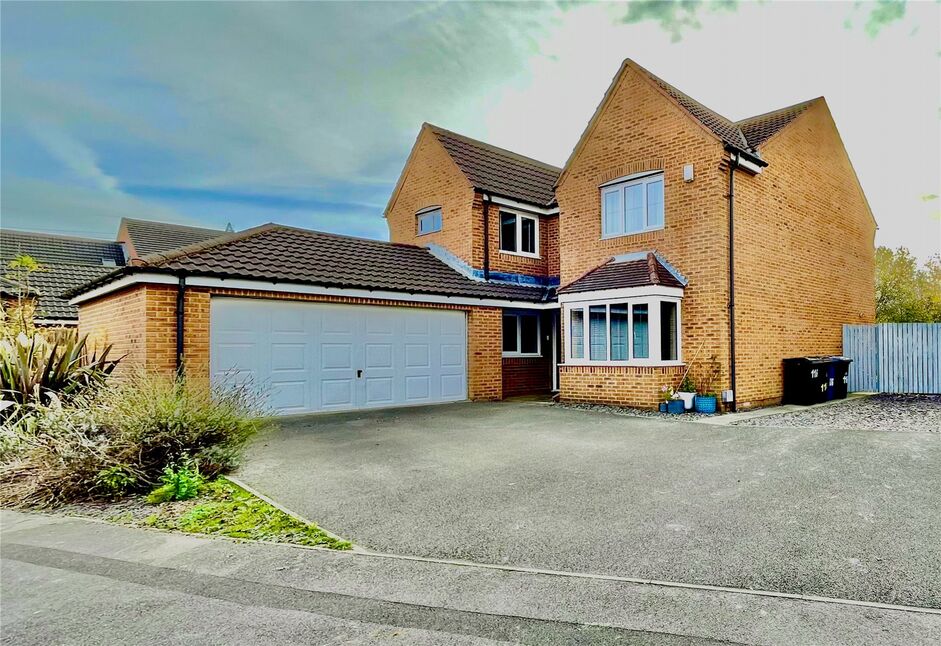 Main image of 4 bedroom Detached House for sale, Kingfisher Drive, Wombwell, South Yorkshire, S73