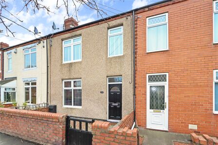 Gordon Terrace, 2 bedroom Mid Terrace House to rent, £625 pcm