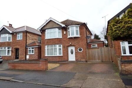 Elvaston Road, 3 bedroom Detached House to rent, £1,700 pcm