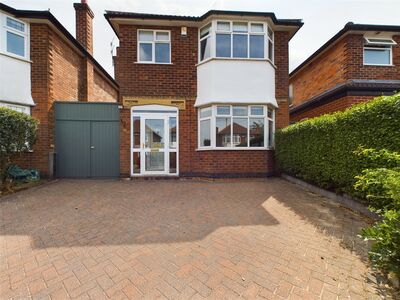 Runswick Drive, 3 bedroom Detached House to rent, £1,595 pcm