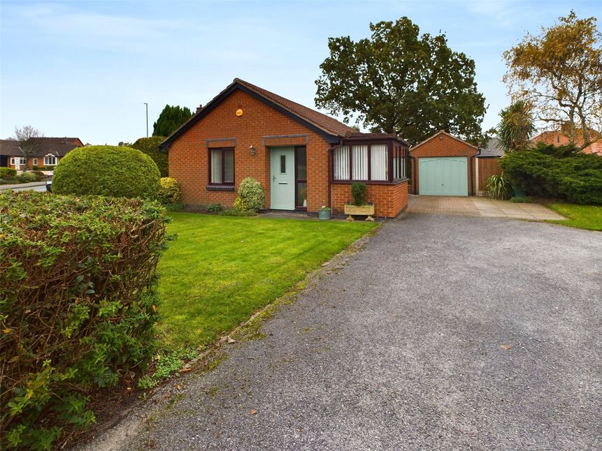 2 bedroom Detached Bungalow for sale