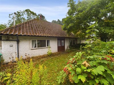 2 bedroom Semi Detached Bungalow for sale