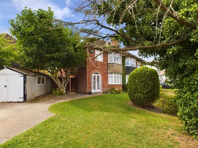 Charlecote Drive, 3 bedroom Semi Detached House for sale, £280,000