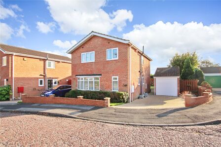 Partridge Close, 4 bedroom Detached House for sale, £285,000