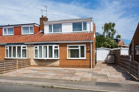 Whitethorn Close, 3 bedroom Semi Detached Bungalow for sale, £320,000