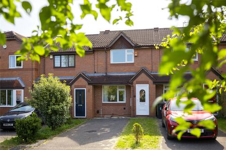 2 bedroom Mid Terrace House for sale