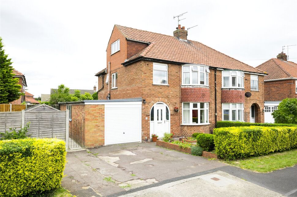 4 bedroom Semi Detached House for sale