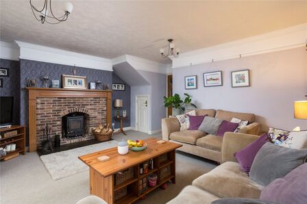 Park Gate, 4 bedroom Semi Detached House for sale, £370,000