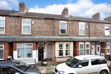 2 bedroom Mid Terrace House for sale