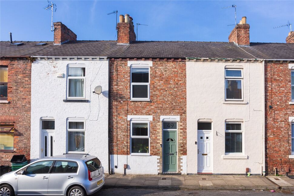 2 bedroom Mid Terrace House for sale