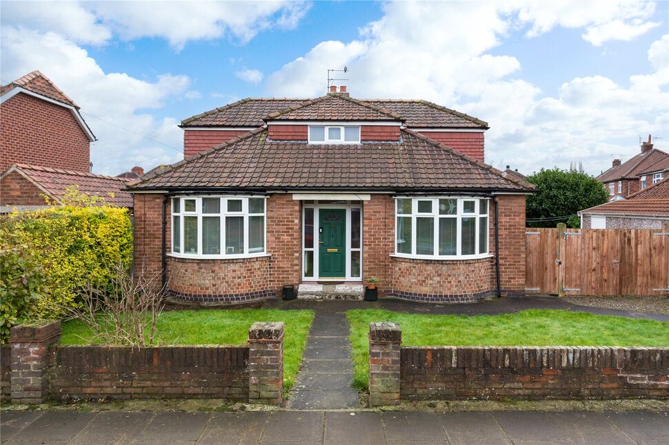 Main image of 3 bedroom Detached Bungalow for sale, Hempland Avenue, York, North Yorkshire, YO31