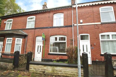 2 bedroom Mid Terrace House for sale