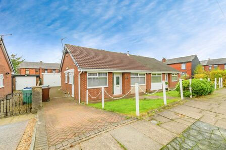 Lowton Street, 2 bedroom Semi Detached Bungalow for sale, £229,950