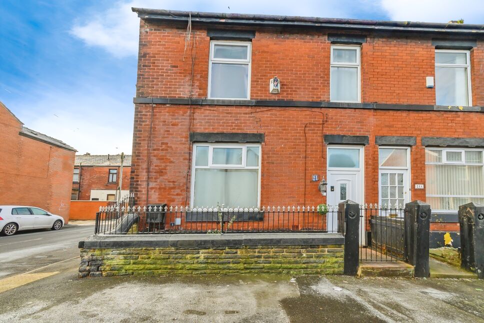 2 bedroom End Terrace House for sale