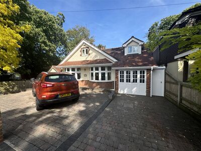 6 bedroom Detached Bungalow for sale