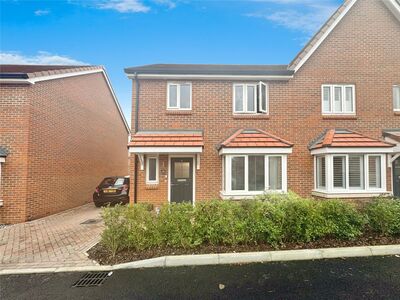 Pomeroy Avenue, 3 bedroom Semi Detached House for sale, £400,000