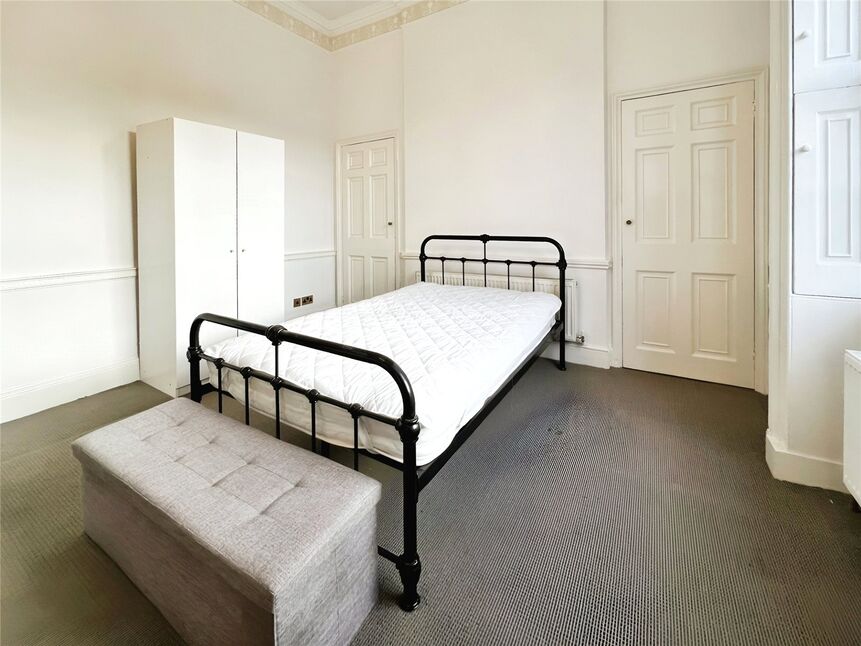 Main image of 1 bedroom  Room to rent, High Street, Rochester, Kent, ME1