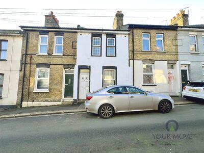 3 bedroom Mid Terrace House to rent