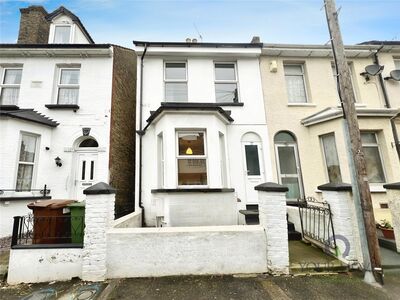 Weston Road, 3 bedroom Mid Terrace House to rent, £1,500 pcm