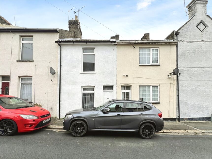 Main image of 3 bedroom Mid Terrace House to rent, Wykeham Street, Rochester, Kent, ME2