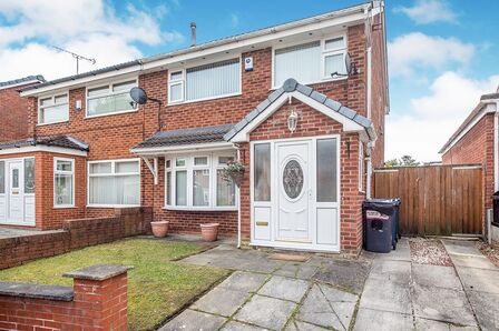 Thornwood, 3 bedroom Semi Detached House to rent, £825 pcm