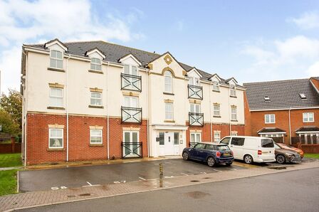 Avro Court, 2 bedroom  Flat to rent, £1,025 pcm