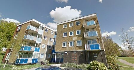 Gilpin Close, 2 bedroom  Flat to rent, £1,295 pcm