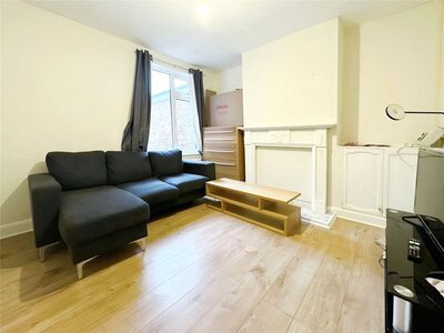 Dover Street, 4 bedroom  House to rent, £1,800 pcm