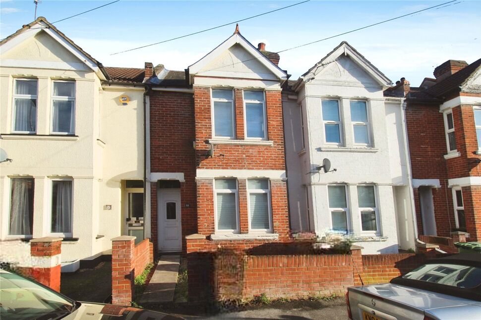 Main image of 3 bedroom Mid Terrace House for sale, Charlton Road, Southampton, Hampshire, SO15