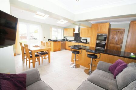 Claremont Crescent, 3 bedroom Semi Detached House for sale, £425,000