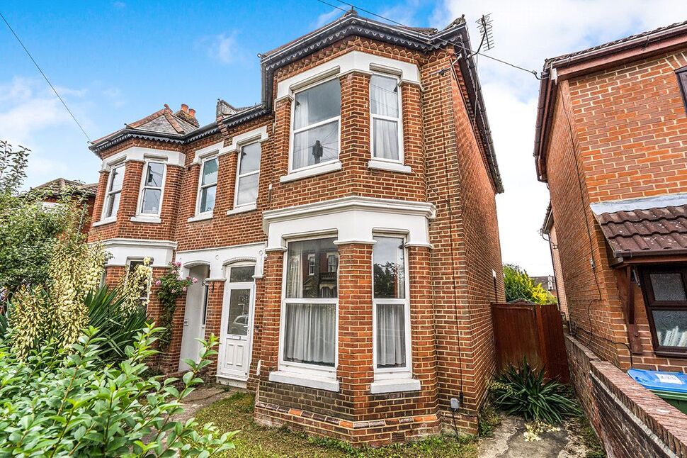 Main image of 5 bedroom Semi Detached House to rent, Alma Road, Southampton, Hampshire, SO14