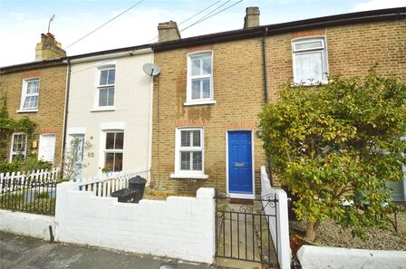 2 bedroom Mid Terrace House to rent