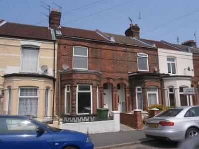 London Avenue, 3 bedroom  House to rent, £1,300 pcm