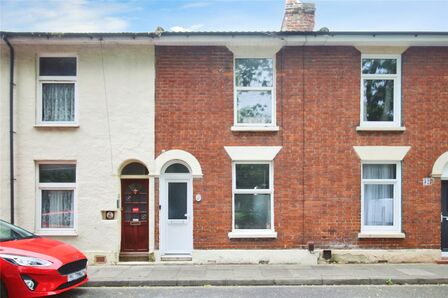 2 bedroom Mid Terrace House for sale