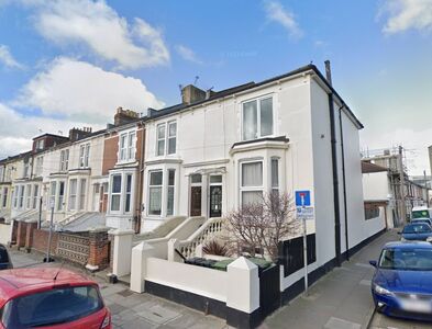 St. Andrews Road, 1 bedroom  Flat to rent, £1,000 pcm