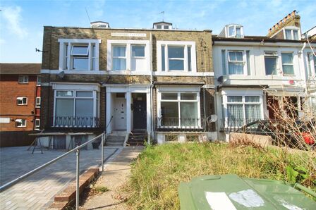 Grove Road North, 5 bedroom Mid Terrace House for sale, £425,000