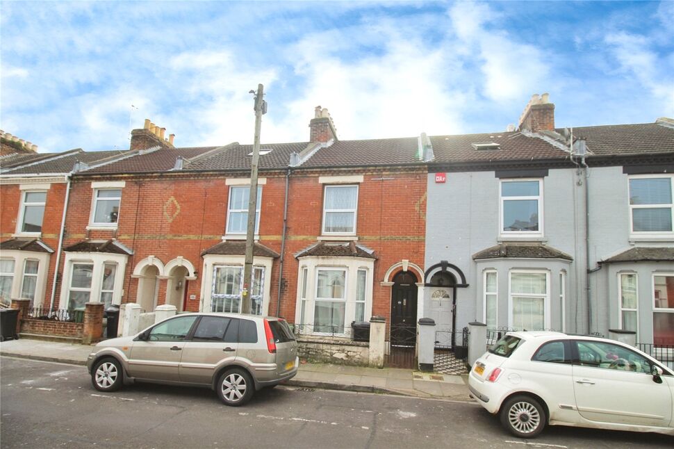 4 bedroom Mid Terrace House for sale