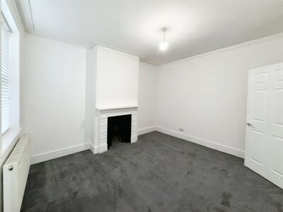 Boulton Road, 3 bedroom Mid Terrace House to rent, £1,650 pcm