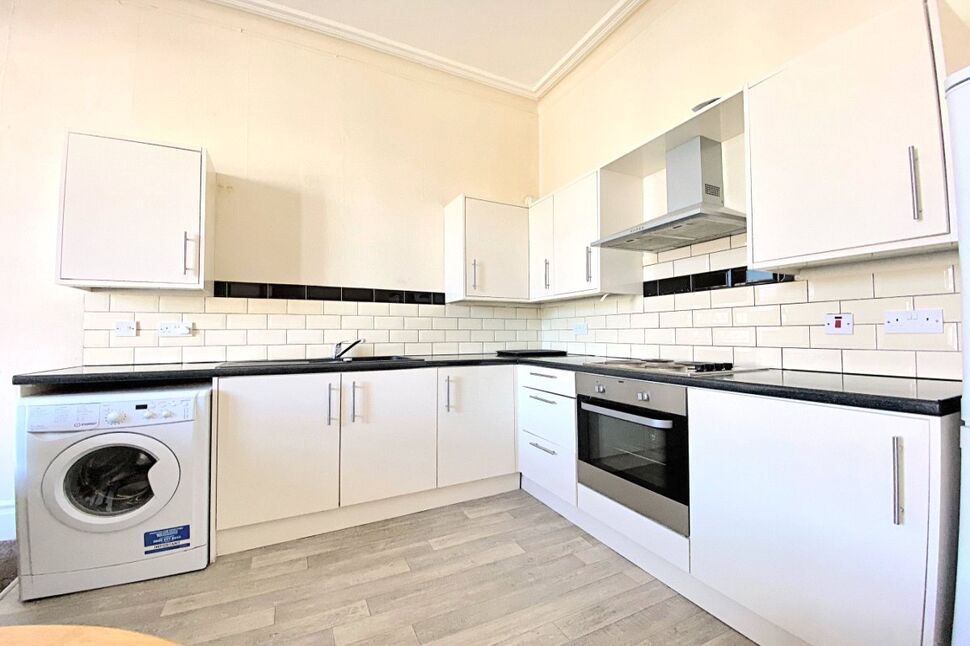 Main image of 4 bedroom  House to rent, Lake Road, Portsmouth, Hampshire, PO1