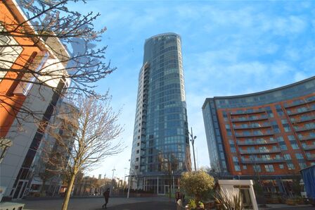 Gunwharf Quays, 2 bedroom  Flat to rent, £2,200 pcm