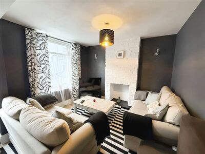 Boulton Road, 2 bedroom  House to rent, £1,450 pcm