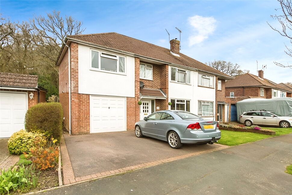 Main image of 4 bedroom Semi Detached House for sale, Burnside, Waterlooville, Hampshire, PO7