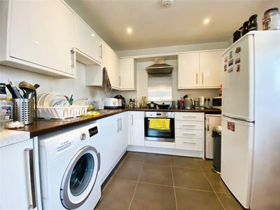 2 bedroom  Flat to rent