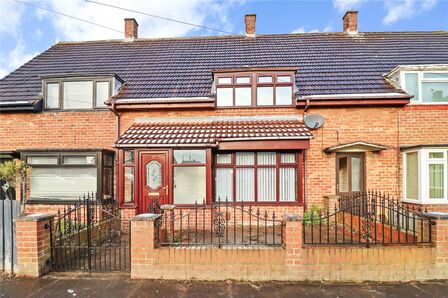 3 bedroom Mid Terrace House for sale