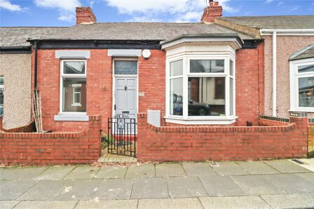 Hawarden Crescent, 3 bedroom Mid Terrace House for sale, £100,000