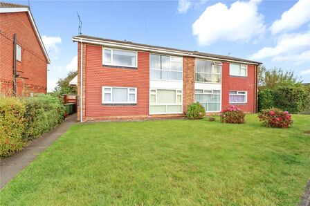 Sevenoaks Drive, 2 bedroom  Flat to rent, £725 pcm