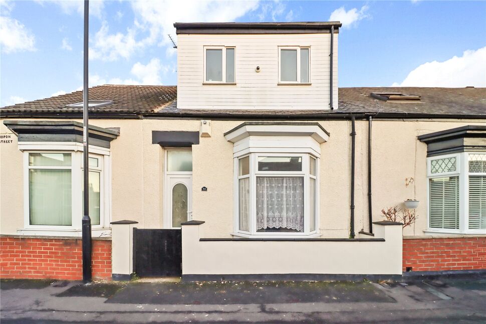 3 bedroom Mid Terrace House for sale