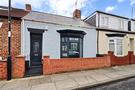 Hawthorn Street, 2 bedroom Mid Terrace House for sale, £90,000