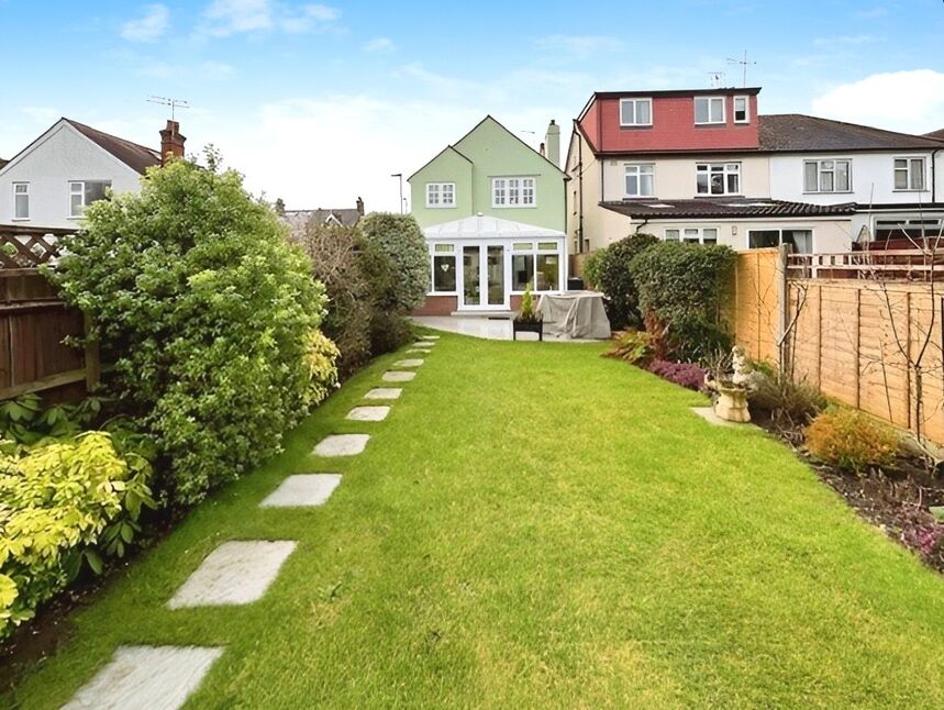 Main image of 3 bedroom Detached House for sale, Thornhill Road, Surbiton, KT6