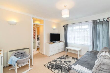 1 bedroom  Flat to rent